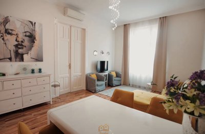 3 bedrooms apartment in downtown next to Astoria